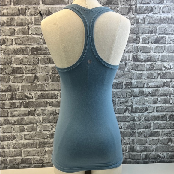 Lululemon Sleeveless Women's Top - Picture 5 of 7